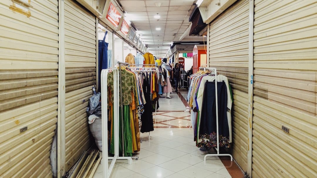 “How to Safely Store Your Valuables in Bedfordshire Self-Storage Units”